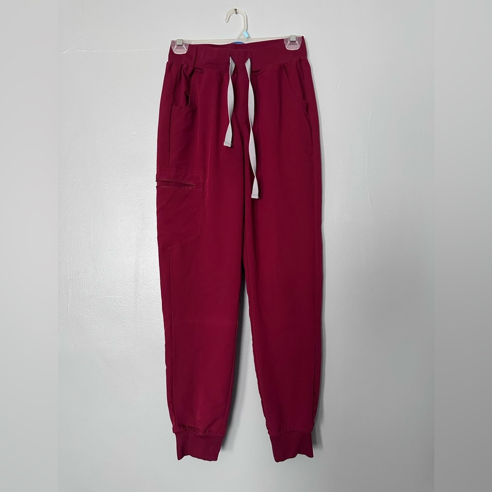 Jogger Scrub Set ( Burgundy) - Picture 10 of 17